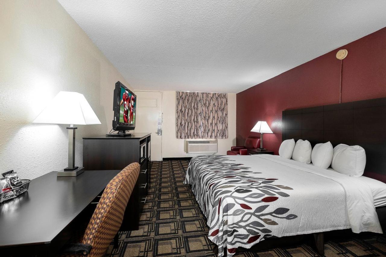 Red Roof Inn Мъри Екстериор снимка