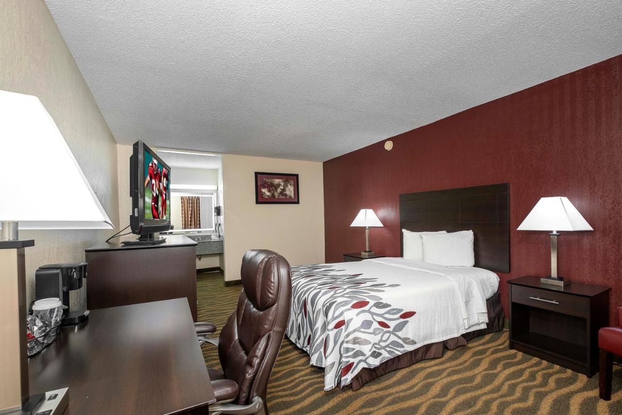 Red Roof Inn Мъри Екстериор снимка